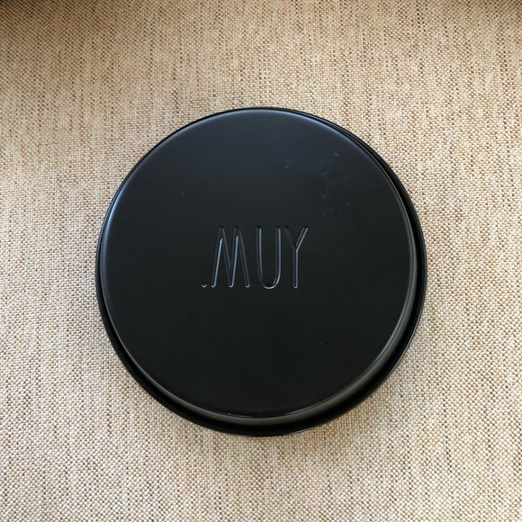 Rae Dunn 9 Inch Round Baking Pan-YUM - Picture 4 of 5